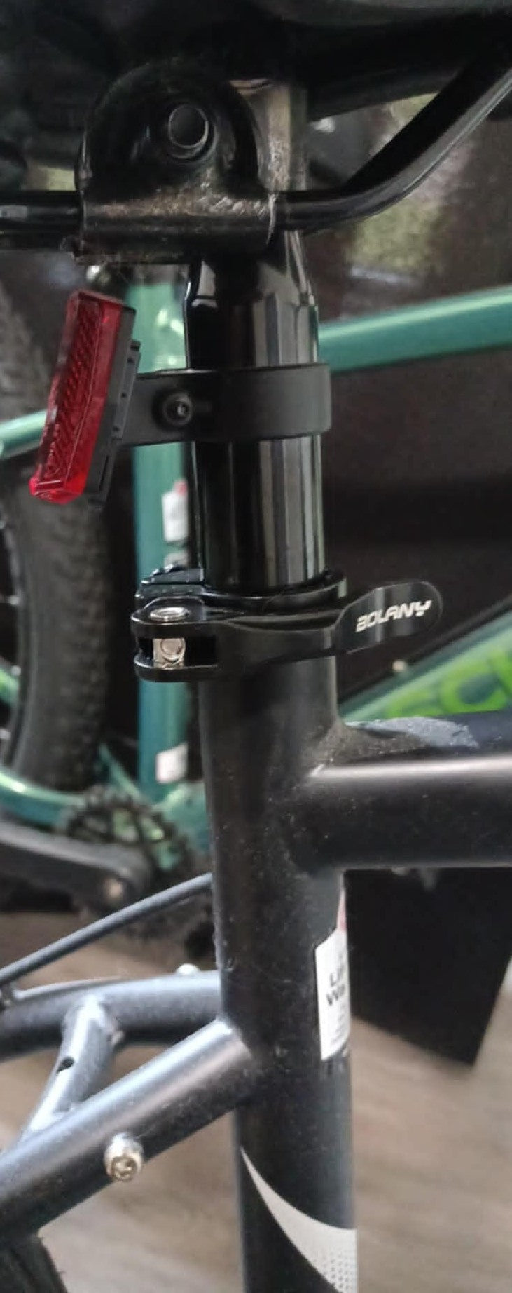 Seat Post  Easy-Adjust Clamp